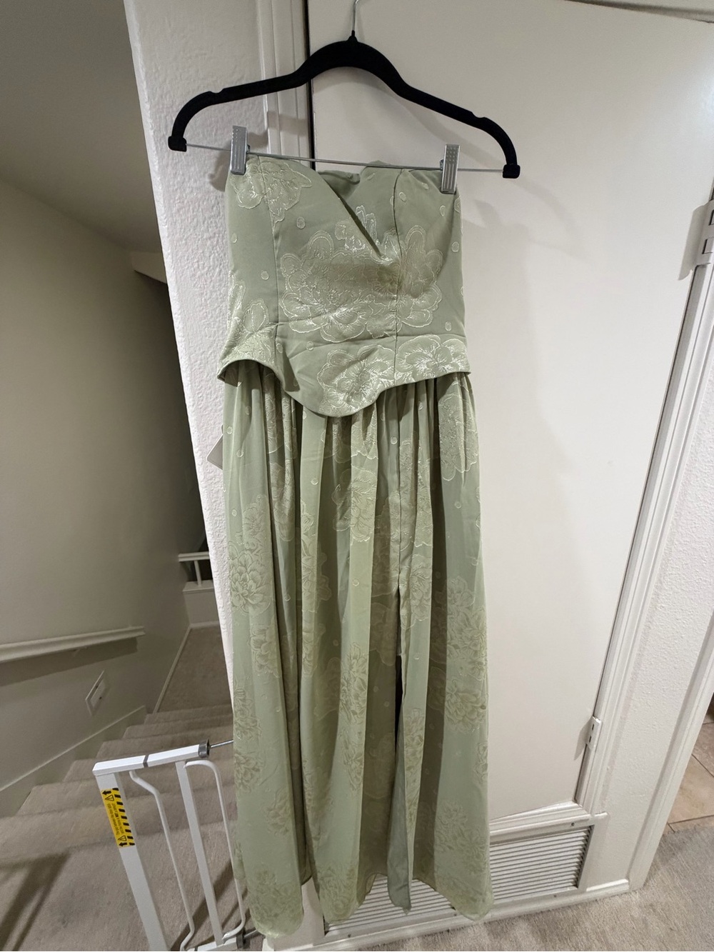 NWT Azazie Isaura Celadon Maxi Dress in Green Size 6 - Picture 10 of 15